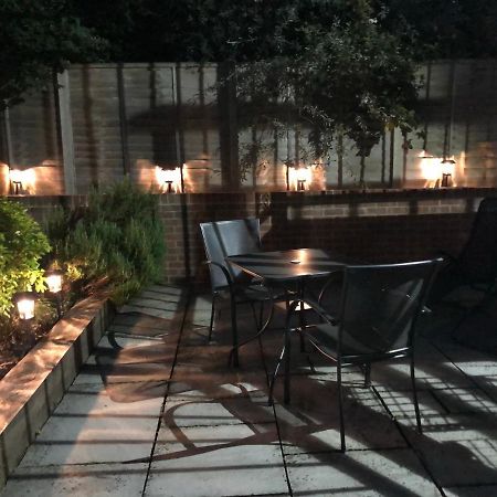 Idyllic Studio Flat Winchester Bagian luar foto