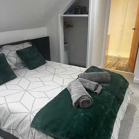 Idyllic Studio Flat Winchester Bagian luar foto