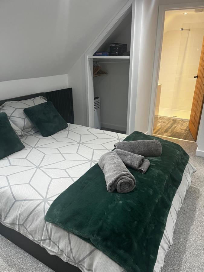 Idyllic Studio Flat Winchester Bagian luar foto