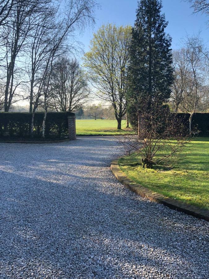 Idyllic Studio Flat Winchester Bagian luar foto