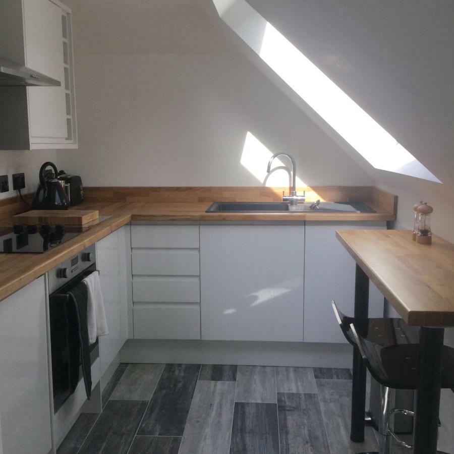 Idyllic Studio Flat Winchester Bagian luar foto